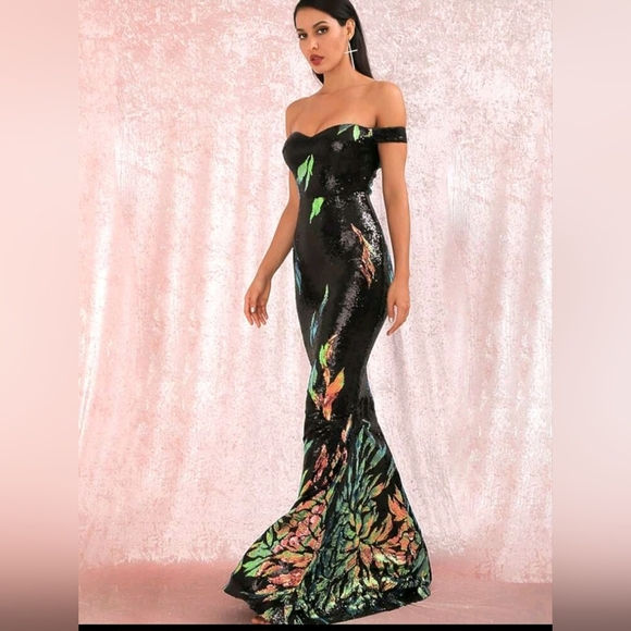 Love and Lemonade Dresses & Skirts - NWT-Love & Lemonade Sequin Mermaid Gown Black Sweetheart Off Shoulder Size L